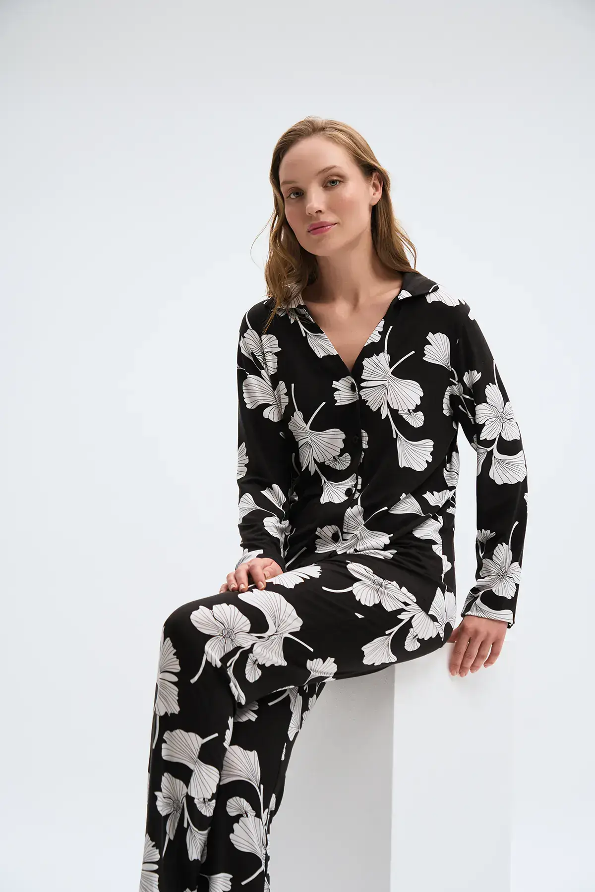 Pijadore 2033 (M-L-XL-XXL) Uzun Kollu Boydan Düğmeli Bayan Pijama Takım 4'lü